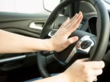 What does it mean that the car horn sounds 1, 2, 3?